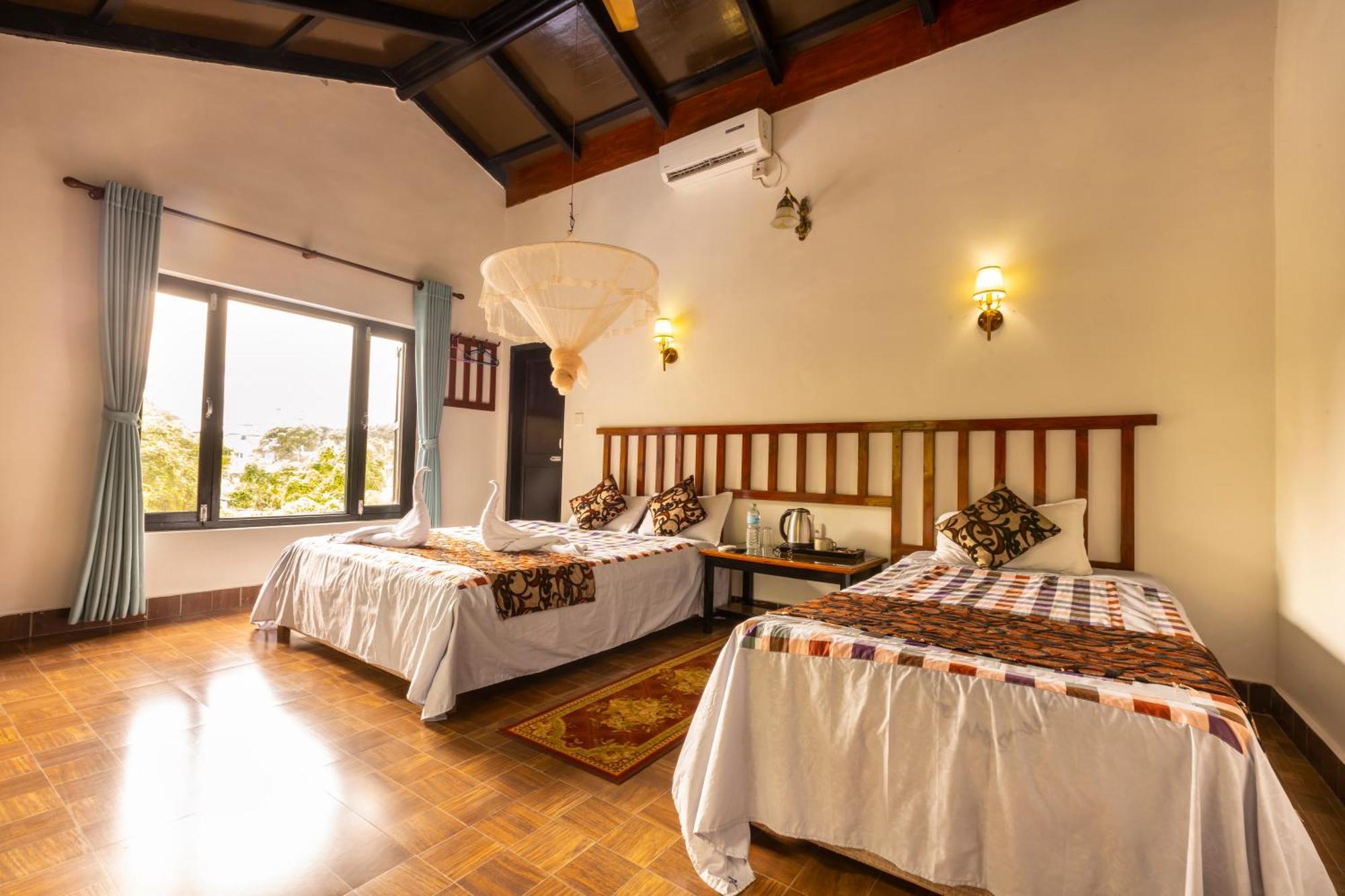 Hotel Parkside & Swimming Pool-Between Greenery And Azure ,Your Perfect Retreat Chitwan Exterior photo