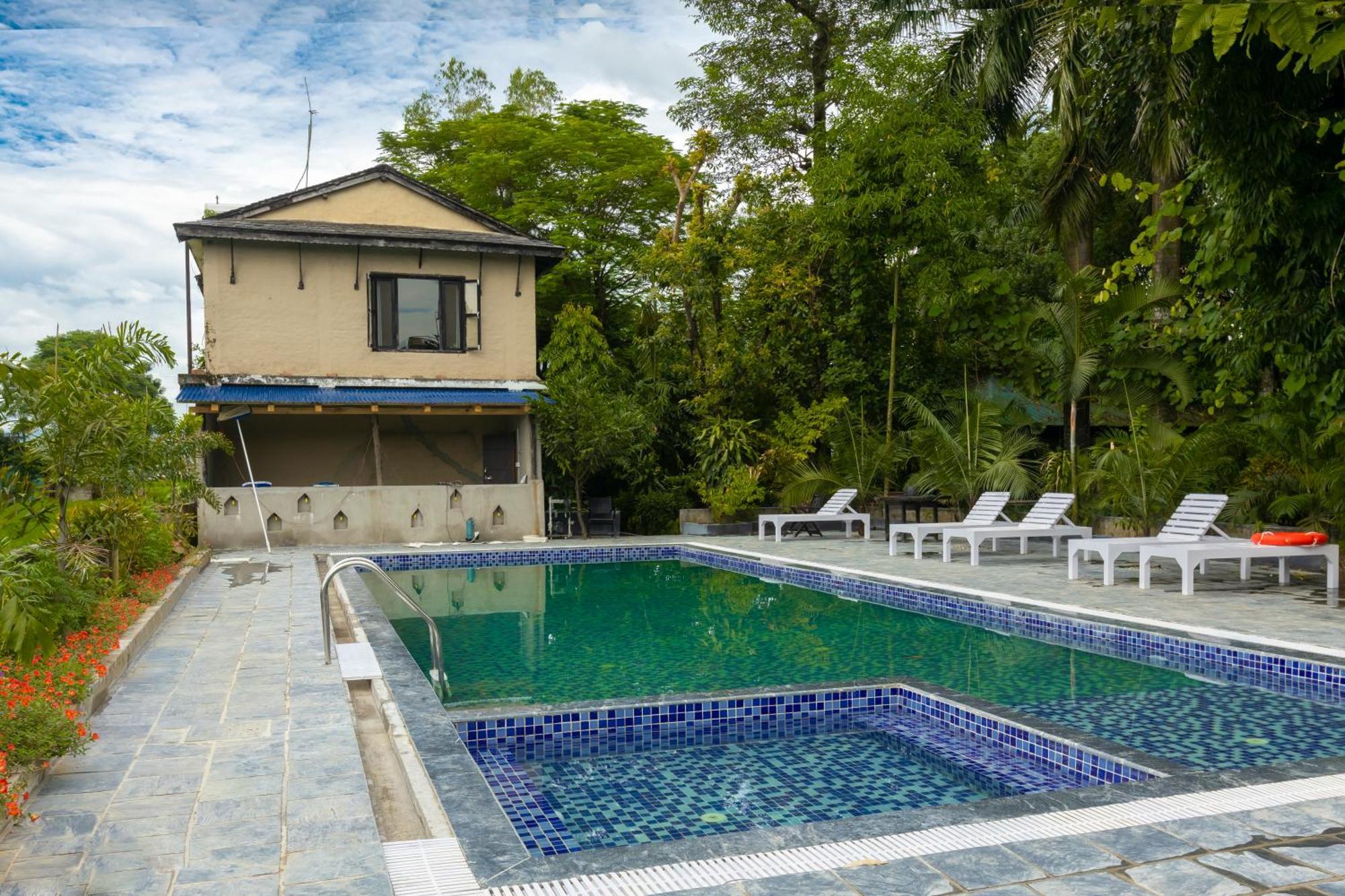 Hotel Parkside & Swimming Pool-Between Greenery And Azure ,Your Perfect Retreat Chitwan Exterior photo